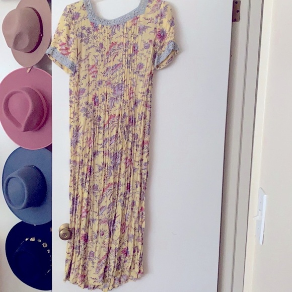 Sarah Elizabeth Dresses & Skirts - Sarah Elizabeth